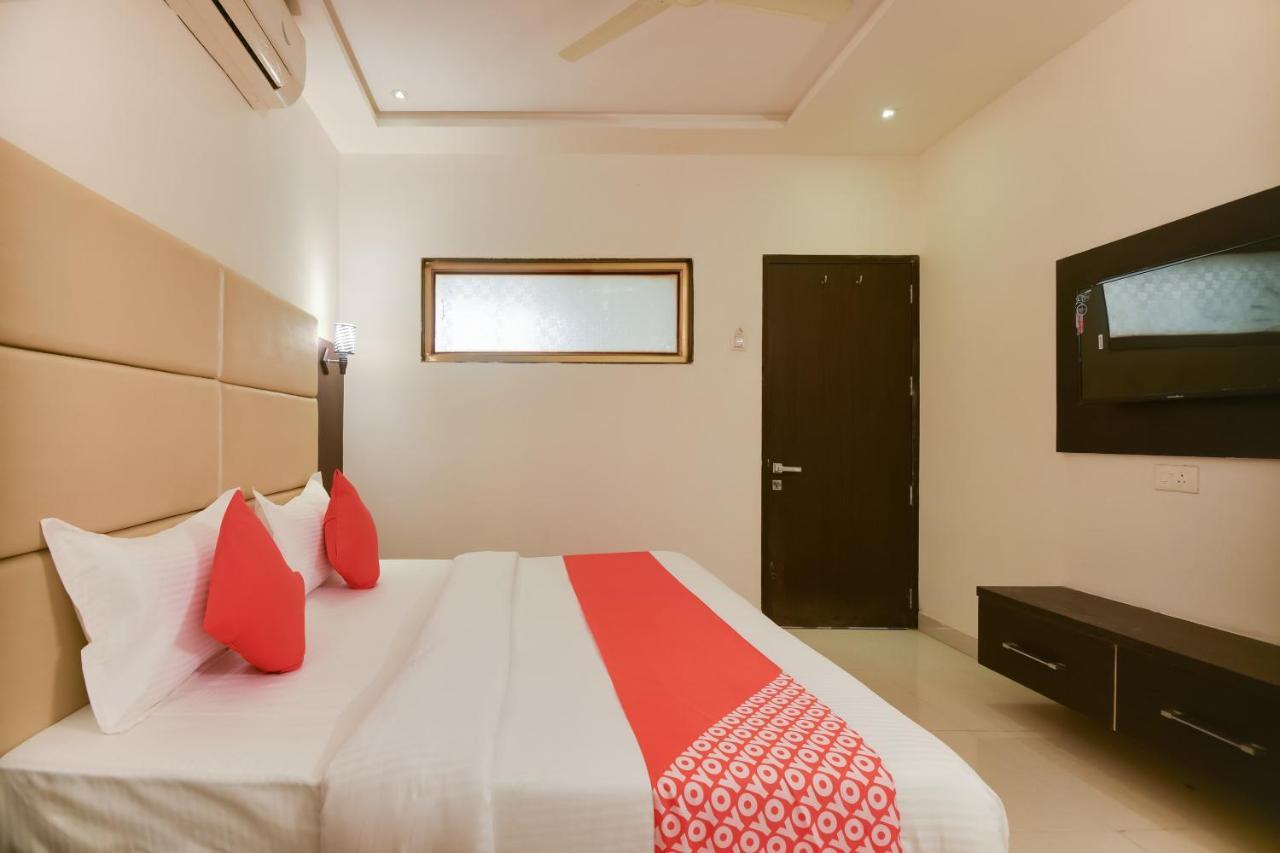 Oyo 68328 Billy'S International Hotel Amravati Bagian luar foto