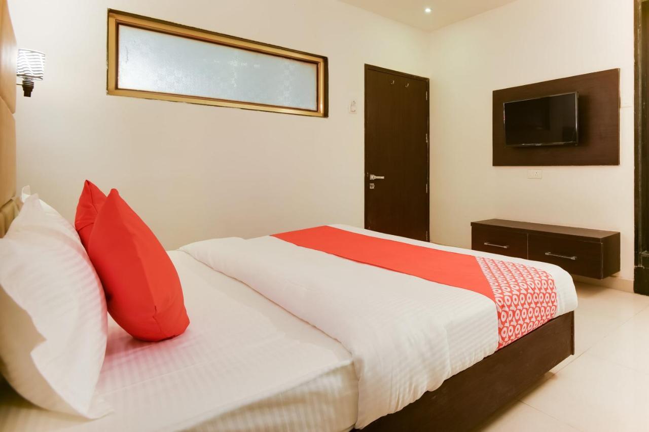 Oyo 68328 Billy'S International Hotel Amravati Bagian luar foto
